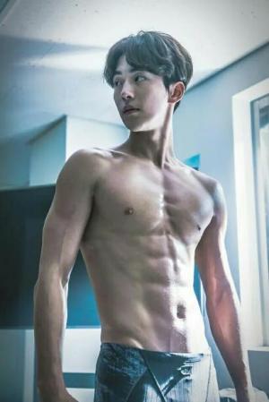 练举重又怎么了,谁还不能有个少女心了? 练举重又怎么了,谁还不能有个少女心了?